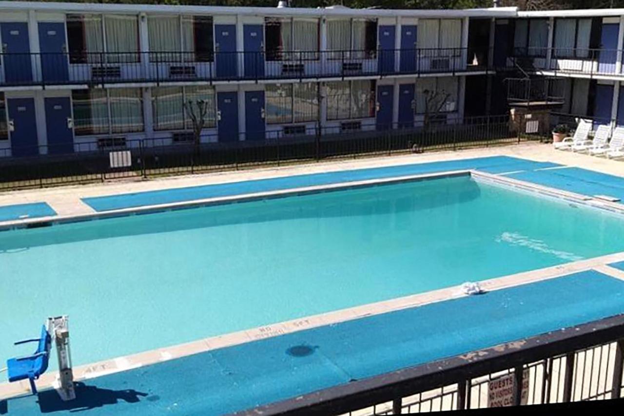 Landmark Hotel Leesville Kültér fotó